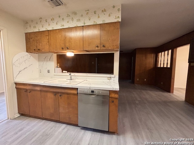 Listing photo id 9 for 4126 Monaco Dr