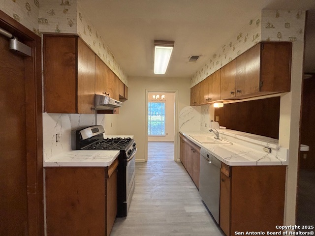 Listing photo id 18 for 4126 Monaco Dr