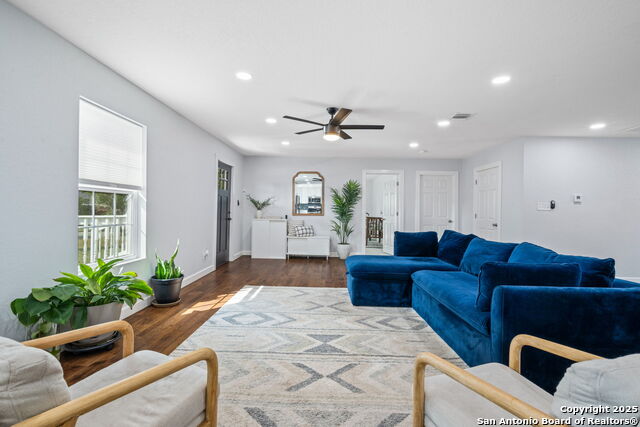 Image 11 of 29 For 108 Bryn Mawr Dr