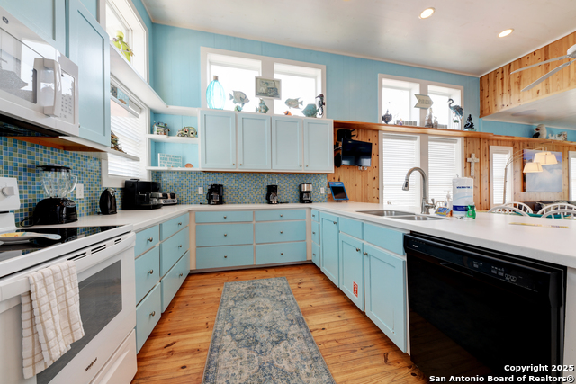 Listing photo id 9 for 2525 11th St S 66