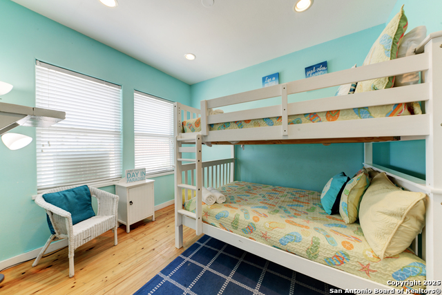 Listing photo id 14 for 2525 11th St S 66