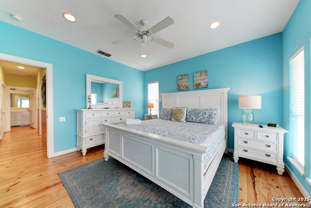 Listing photo id 20 for 2525 11th St S 66