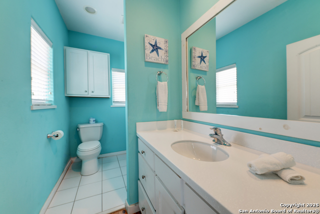 Listing photo id 21 for 2525 11th St S 66