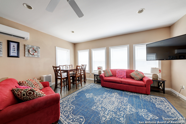 Listing photo id 26 for 2525 11th St S 66