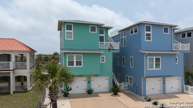 Listing photo id 37 for 2525 11th St S 66