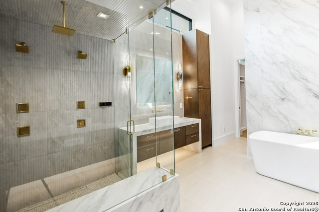 Listing photo id 28 for 24607 Cliff Line