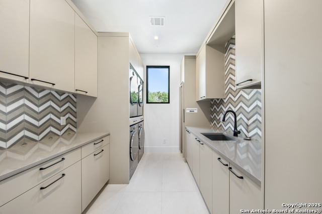 Listing photo id 39 for 24607 Cliff Line
