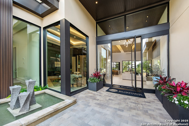 Listing photo id 5 for 24607 Cliff Line