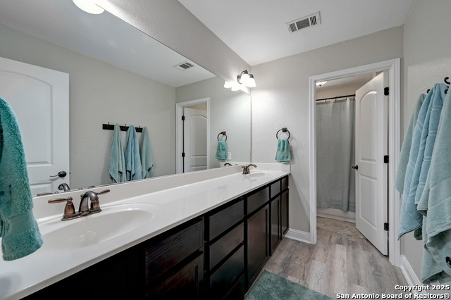 Listing photo id 30 for 103 Stone Creek Dr