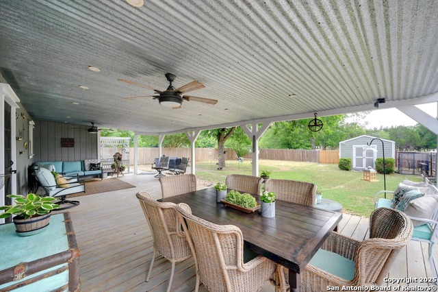 Listing photo id 38 for 103 Stone Creek Dr
