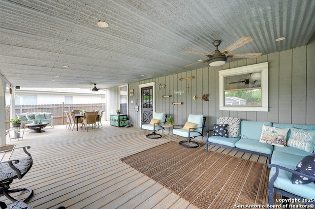 Listing photo id 39 for 103 Stone Creek Dr