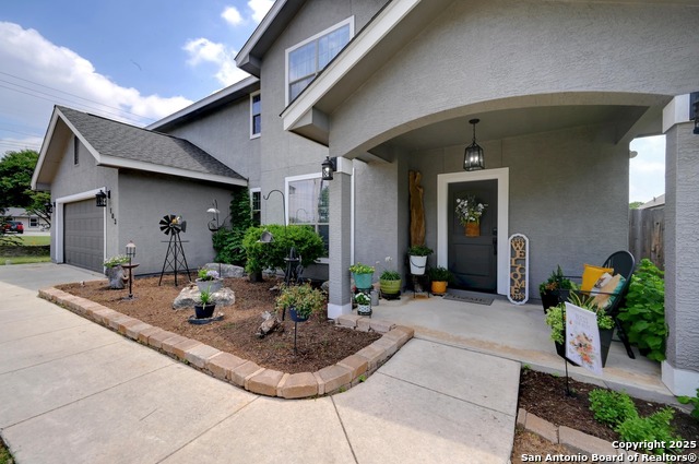 Listing photo id 3 for 103 Stone Creek Dr
