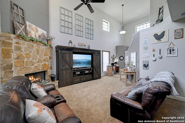 Listing photo id 7 for 103 Stone Creek Dr