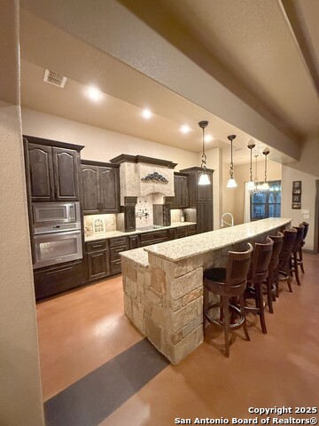 Listing photo id 10 for 222 Colonial