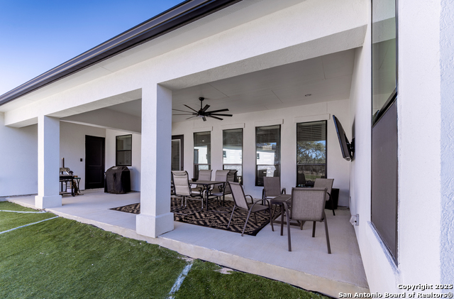 Listing photo id 22 for 222 Colonial