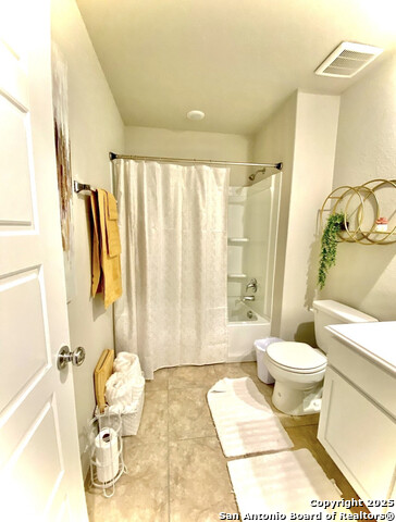 Listing photo id 17 for 7003 Emerald Valley