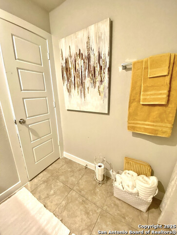 Listing photo id 18 for 7003 Emerald Valley