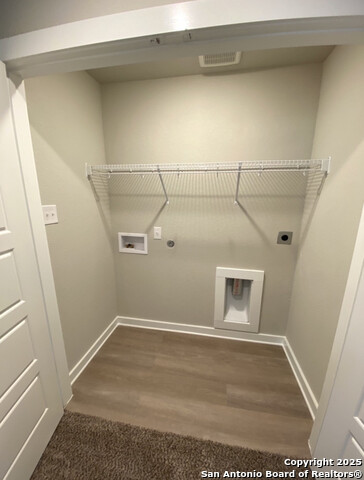 Listing photo id 19 for 7003 Emerald Valley