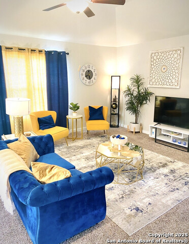 Listing photo id 2 for 7003 Emerald Valley