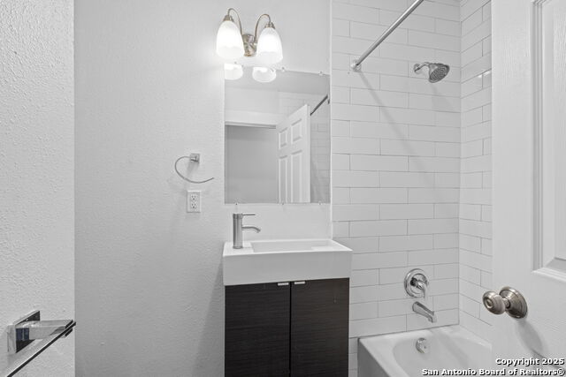 Image 14 of 28 For 402 Dewey E