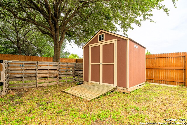 Listing photo id 26 for 3407 Maguey Trl