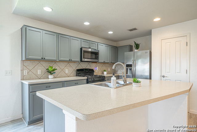Listing photo id 7 for 3407 Maguey Trl