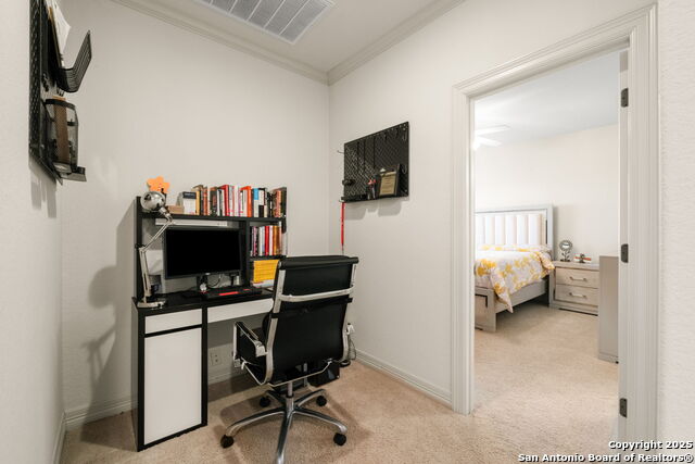 Listing photo id 29 for 846 Fawnway