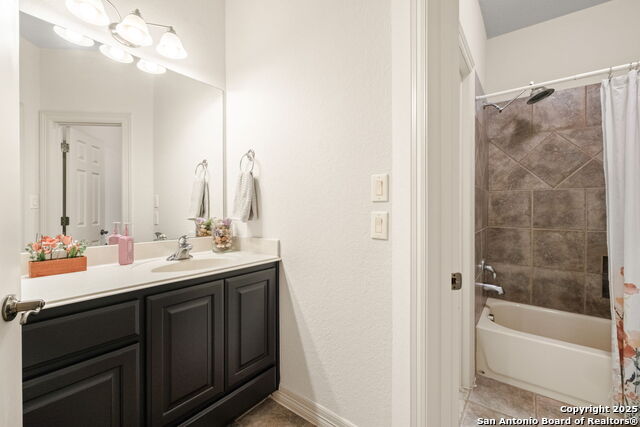 Listing photo id 30 for 846 Fawnway