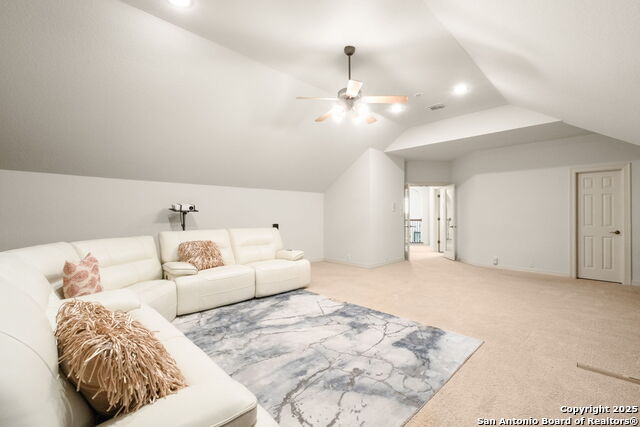 Listing photo id 35 for 846 Fawnway