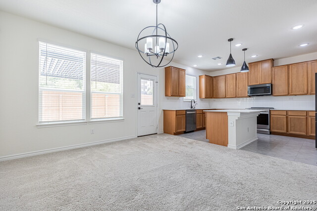 Image 8 of 40 For 14839 Vance Jackson  Unit