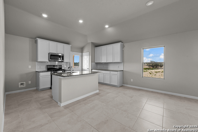 Image 10 of 28 For 6223 Persimmon Lake