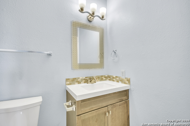 Listing photo id 15 for 11202 Candle Park