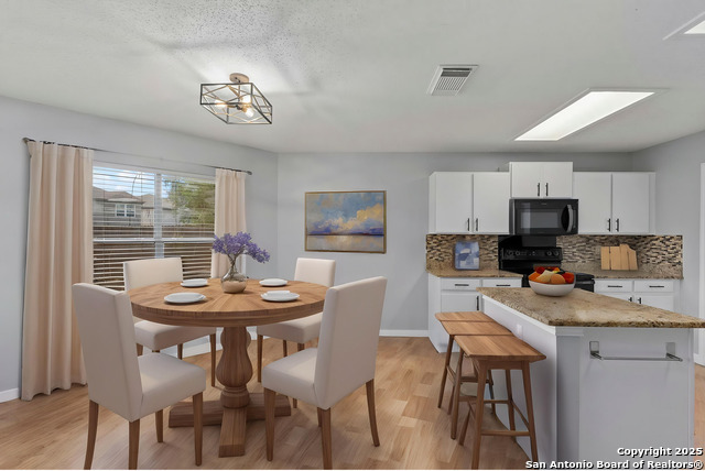 Image 10 of 38 For 9534 Shining Elm Dr