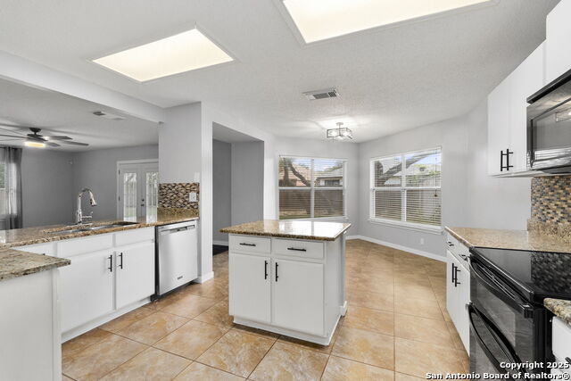 Image 15 of 38 For 9534 Shining Elm Dr