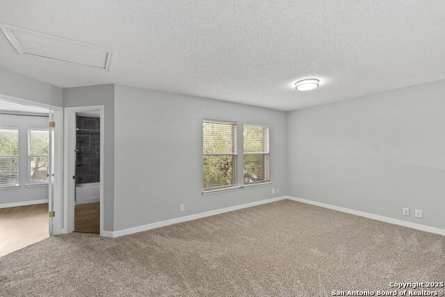 Image 19 of 38 For 9534 Shining Elm Dr