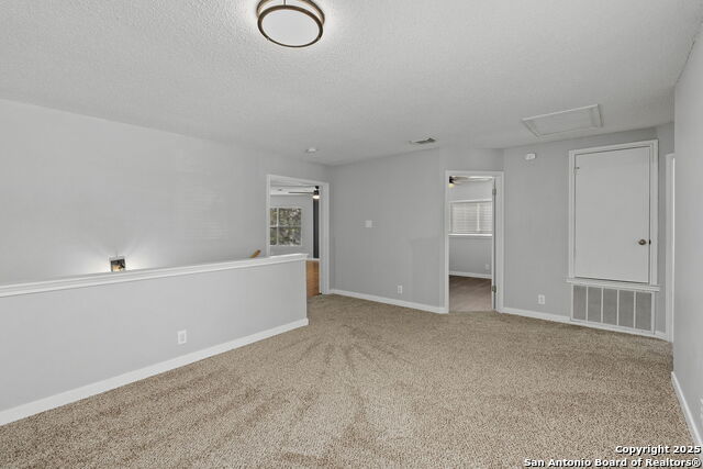 Image 24 of 38 For 9534 Shining Elm Dr