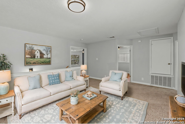 Image 25 of 38 For 9534 Shining Elm Dr