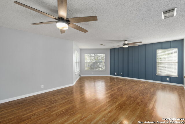 Image 28 of 38 For 9534 Shining Elm Dr
