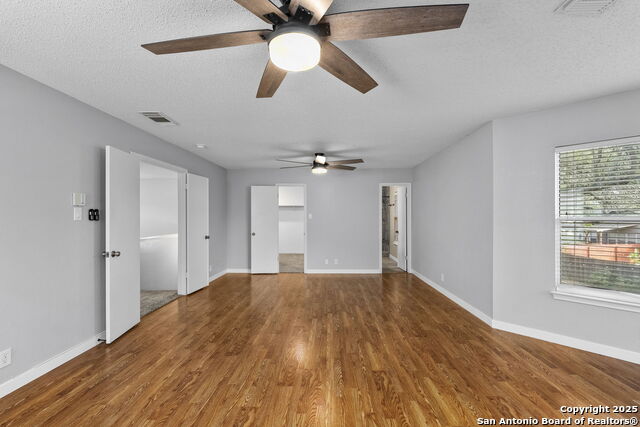 Image 29 of 38 For 9534 Shining Elm Dr