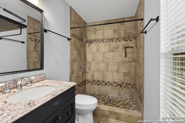 Image 32 of 38 For 9534 Shining Elm Dr