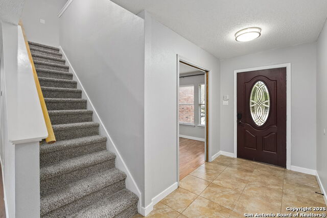 Image 4 of 38 For 9534 Shining Elm Dr