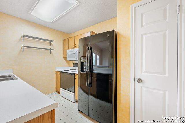 Image 13 of 26 For 6826 Evercrest