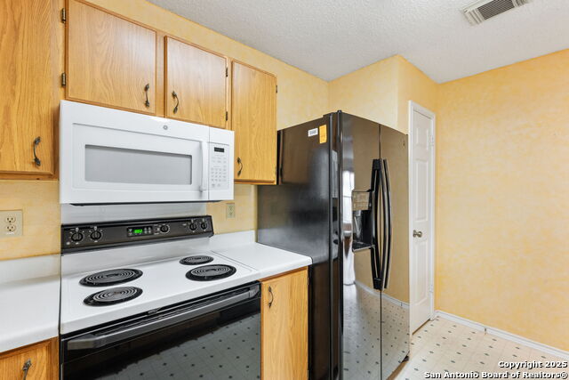 Image 15 of 26 For 6826 Evercrest