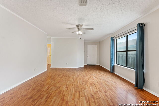 Image 9 of 26 For 6826 Evercrest