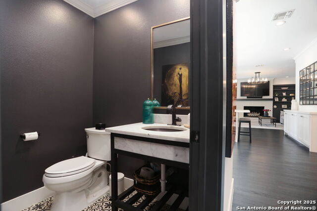 Listing photo id 12 for 8306 Country Side