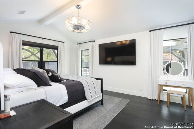Listing photo id 15 for 8306 Country Side