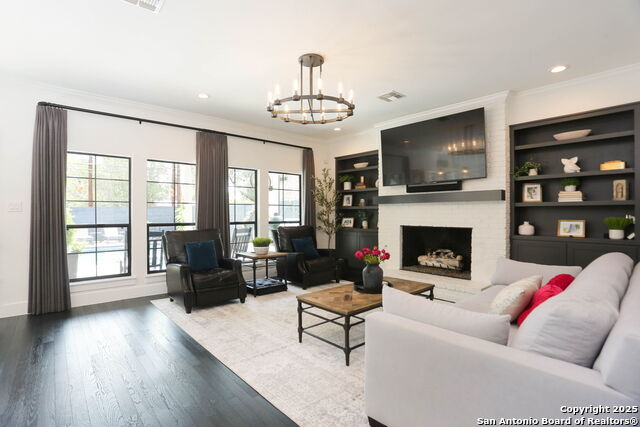 Listing photo id 5 for 8306 Country Side