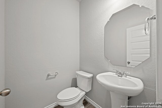 Image 14 of 52 For 12942 Irvin Path