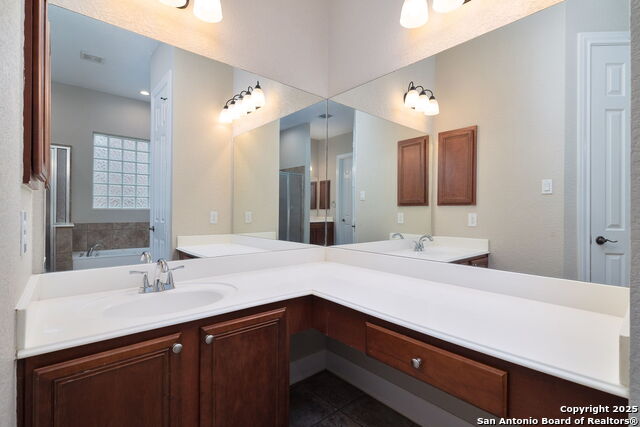 Image 18 of 35 For 7727 Moss Brook