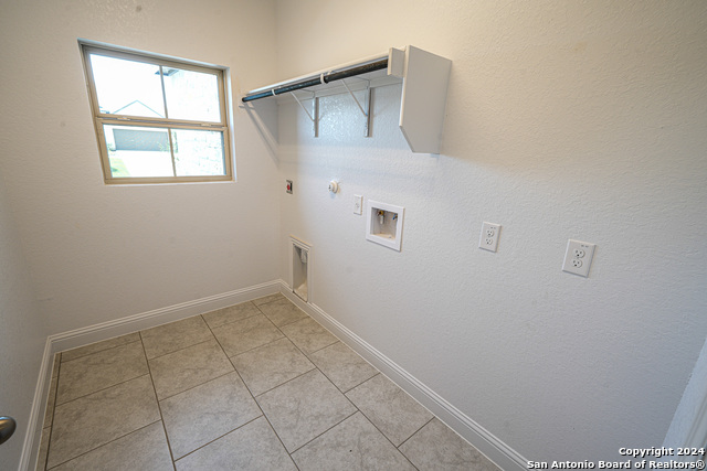 Image 5 of 17 For 5721 Provo Pl